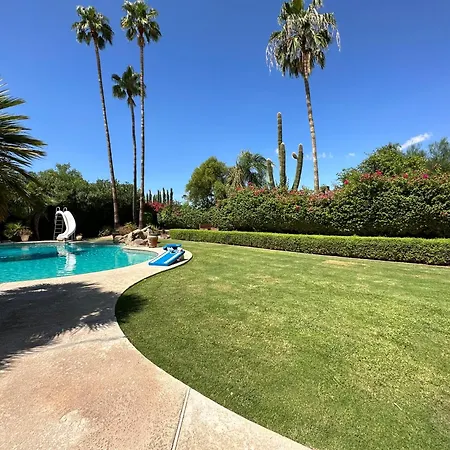 Paradise In Scottsdale With Pool Oasis & Game Room-3