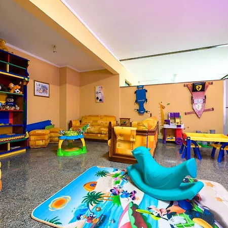 Rovi Plaza Hotel-3