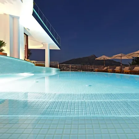 Villa White Nueva Andalucia-3