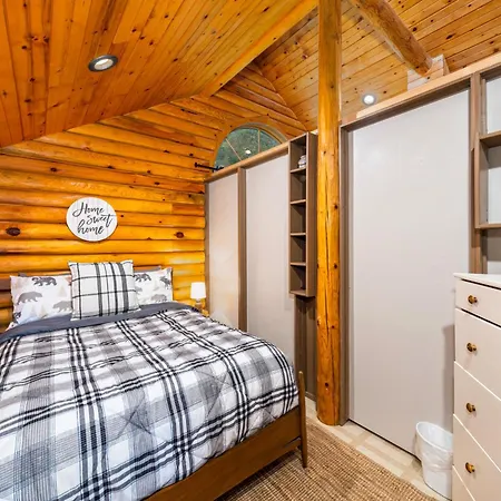 Log Cabin W/ Private Hot Tub On Wenatchee River!-2