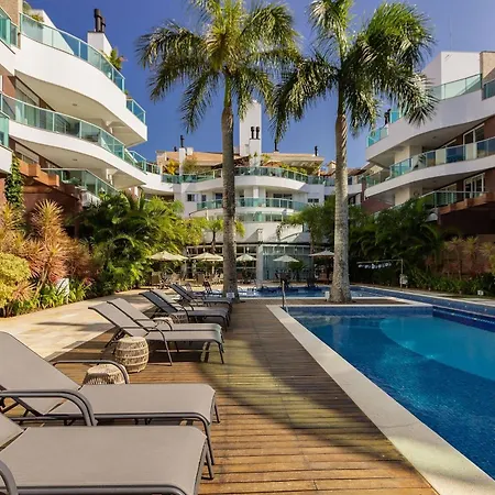 Boulevard 211B - Excelente Apartamento Em Condominio De Luxo No Centro De Bombinhas - Piscina - Jacuzzi - Academia - Portaria 24H.-2