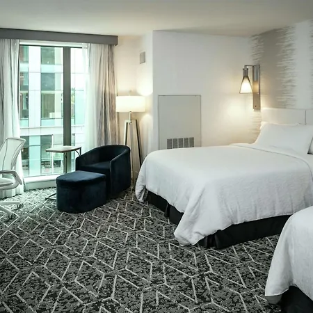 Hilton Garden Inn Seattle Bellevue Downtown, WA-3