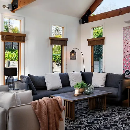 Ravenswood- Elegance And Old World Charm-3