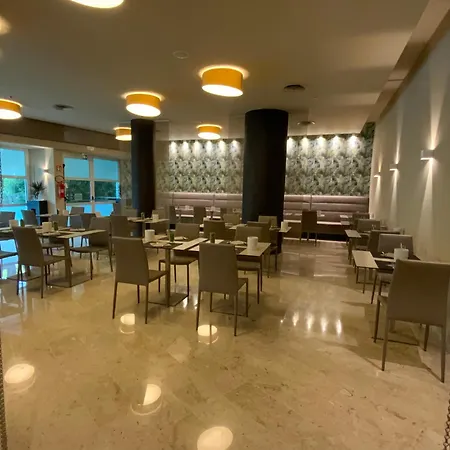 International Beach Hotel-3