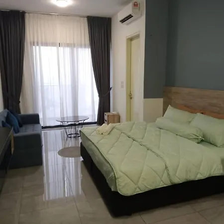 Homestay Shah Rizki At Imperio With Swimming Pool Muslim Friendly-2