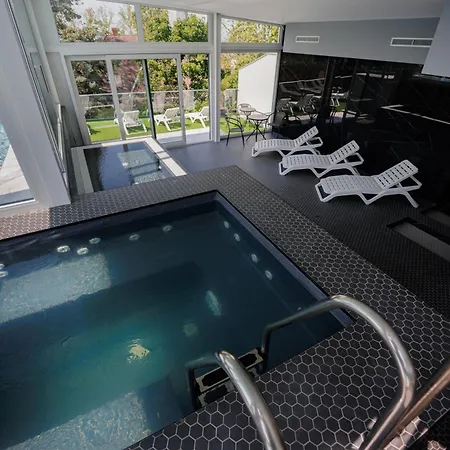 Villa Bauhaus Wellness Apart-Hotel-2