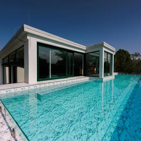 Villa Bauhaus Wellness Apart-Hotel-3