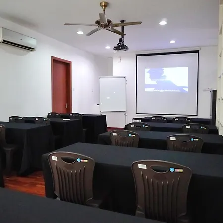 40P, Subang Villa With Pool/Bbq/Karaoke/Meeting-2