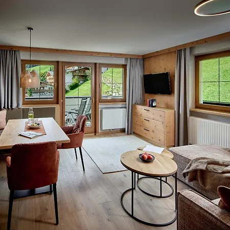 Hotel Alpenhof-2