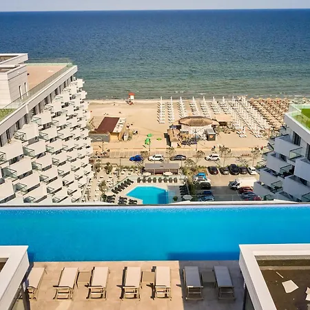 Boho Waves - Infinity Pool & Spa Resort-2