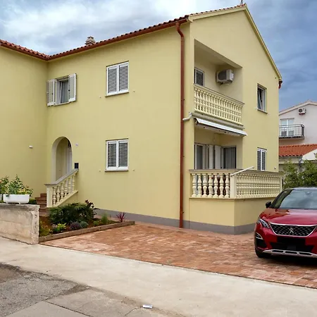 Apartments4You-2