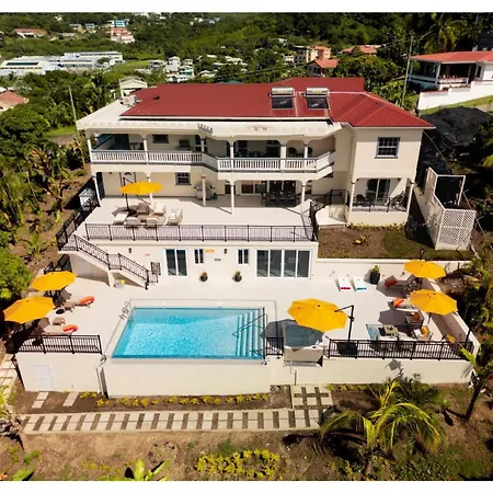 Luxurious Oasis For Groups-2