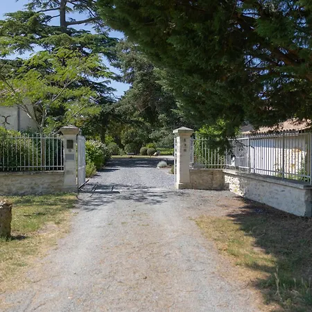 Chateau La Graviere-3