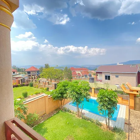 Luxurious Very Spacious 6 Bedrooms Villa With Pool Located In Gacuriro,Close To Simba Center And A 12Mins Drive To Downtown Kigali-3