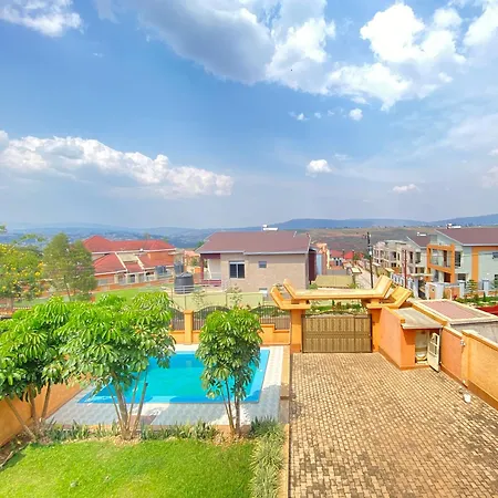 Luxurious Very Spacious 6 Bedrooms Villa With Pool Located In Gacuriro,Close To Simba Center And A 12Mins Drive To Downtown Kigali-2