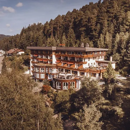 Wellnesshotel Sonnenhalde Tonbach-2