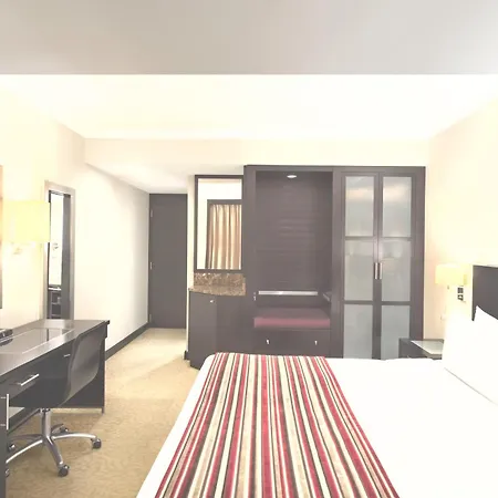 Ramada Plaza By Wyndham Dubai Deira-3