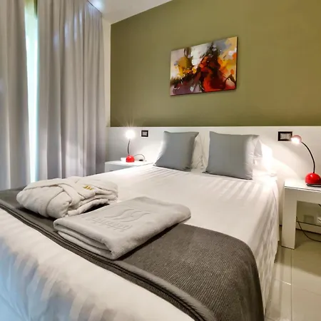 Monaco Suites Hotel-3