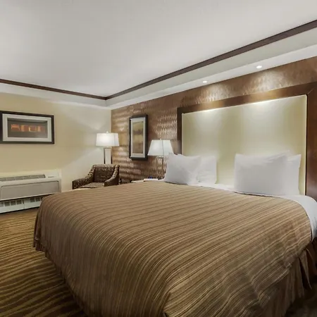 Best Western Premier Denham Inn&Suites-2