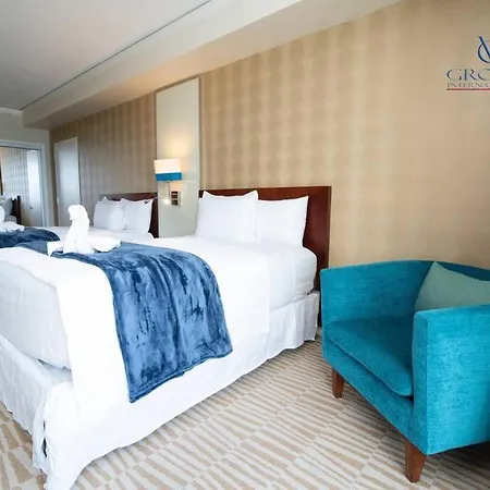 Luxurious Beachfront Studio-3