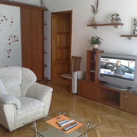Ok Apartments Basseinaya Area - Kiev-3
