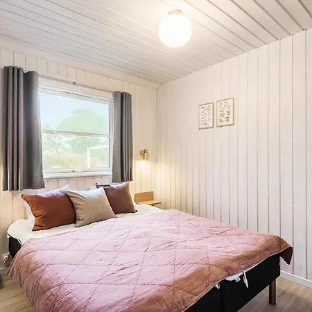 Nice Home In Vejers Strand With Kitchen-2