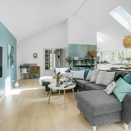 4 Bedroom Cozy Home In Hals-2