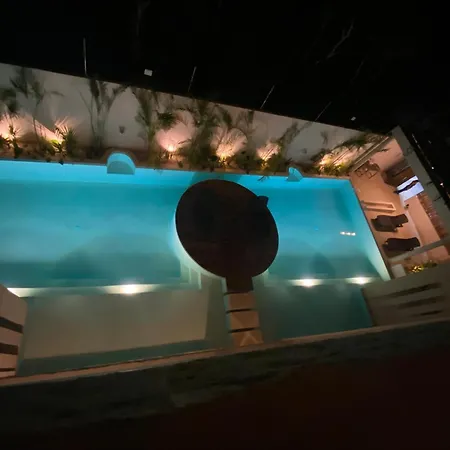 Charming Cozy Penthouse W Private Pool-2