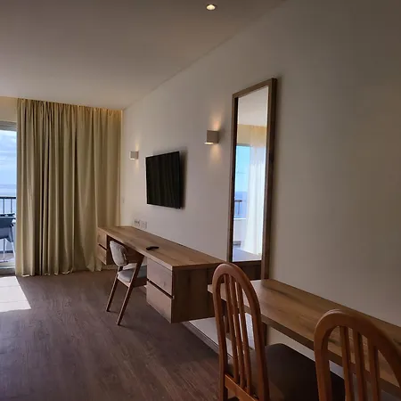 Hotel Royal Orchid-3