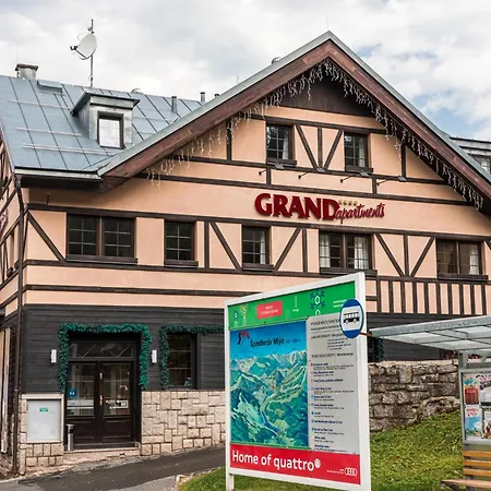 Grand Apartments Spindleruv Mlyn-2