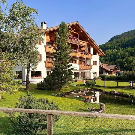 Hotel Arnaria-3