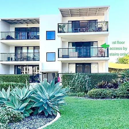 Serene 3Br Beachfront Retreat, Relax & Reconnect-2