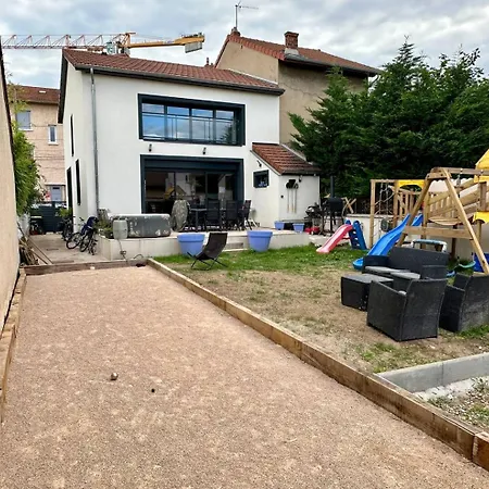 Agreable Maison Renovee, En Ville Et Au Calme !-3