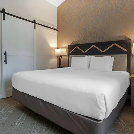Best Western Plus Inn at the Vines-2