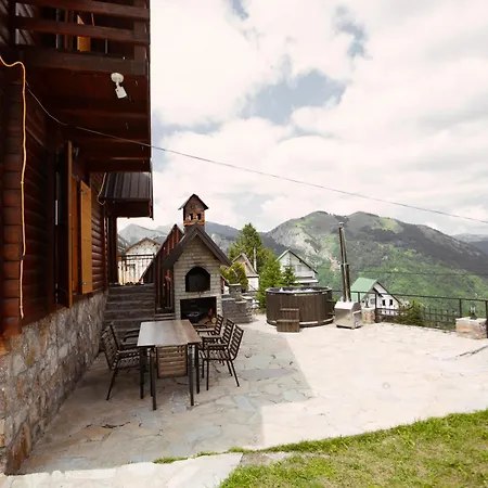 Villa Route Rugove-2