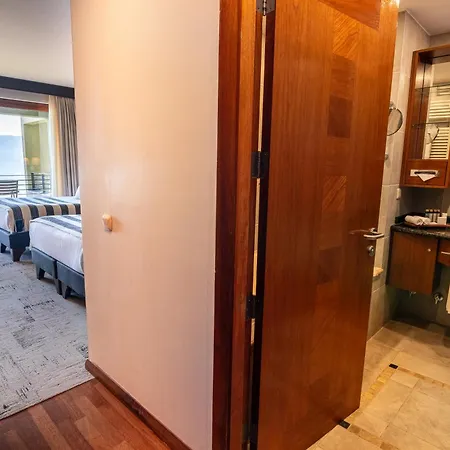 Park Lake Luxury Hotel-3