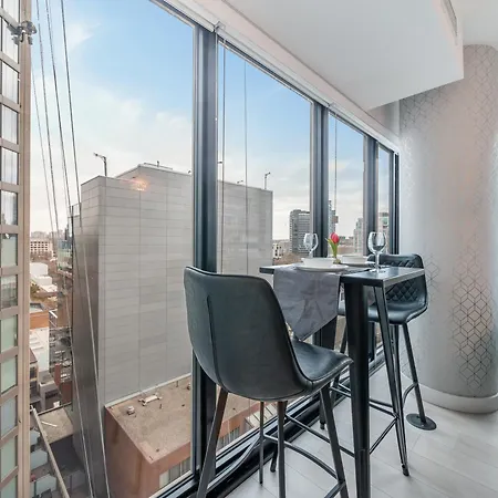 Designer One Bedroom Suite - Yorkville-3