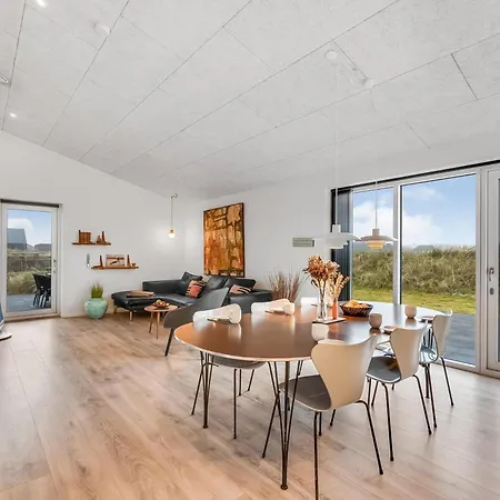 Luxurious 8-Person House With A Spacious Outdoor Spa - 1003-2