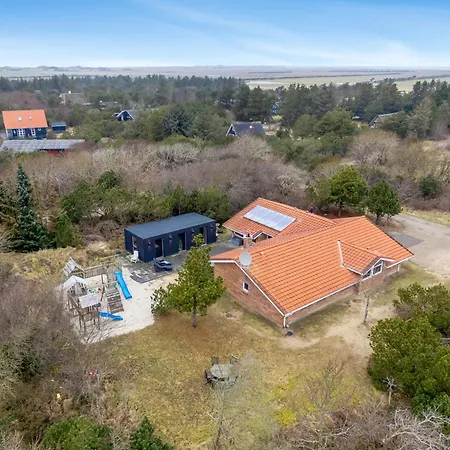 Large Pool House With Activity Room - 1014-2