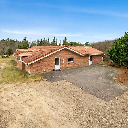Large Pool House With Activity Room - 1014-3