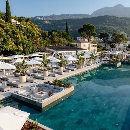 Lazure Hotel&Marina-3