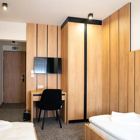 Hunor Hotel Es Etterem-2