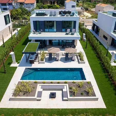 Nice Home In Nova Vas With Sauna-3