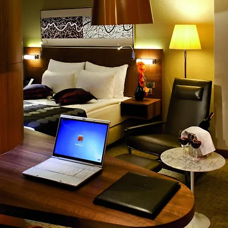Crowne Plaza Istanbul Harbiye By Ihg-3