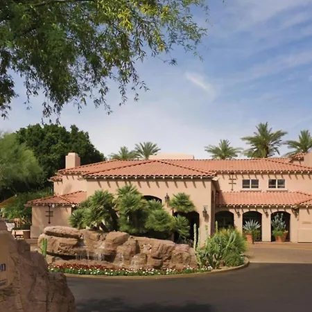 Enjoy All Scottsdale Has To Offer With The Family In This Resort 2Bd Condo-2