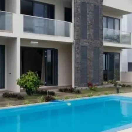Le Bouchon Public Beach Apartment-3