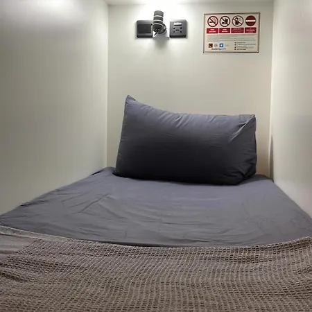 J Capsule Hotel-2
