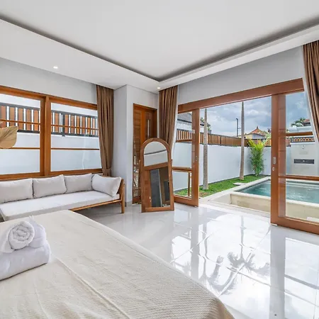 Special Offer! Elegant 2-Bedroom Villa With Large Pool In Canggu!-3