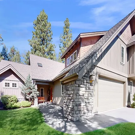 Pine Cottage-3