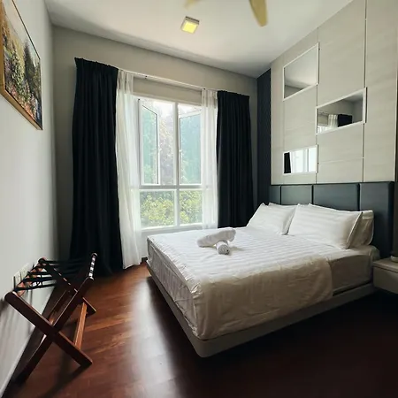 Ipoh Lakeside Apartment With Mountain View-3
